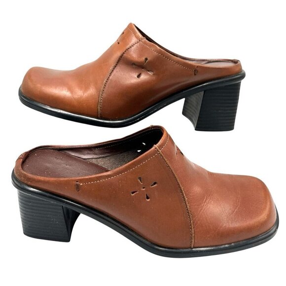 Predictions Shoes - Vintage 90s Y2K Predictions Sz 6 Square Toe Laser Cut Leather Chunky Heel Mules